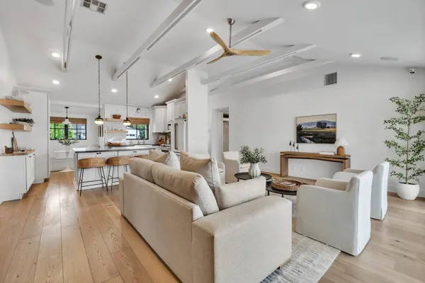 Experience luxury real estate photography in Phoenix, AZ, showcasing a beautifully designed living area with modern accents.