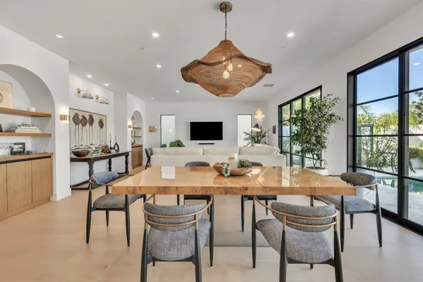 Experience exceptional luxury real estate photography in Scottsdale, AZ, showcasing a stunning living room with modern decor and ample natural light.